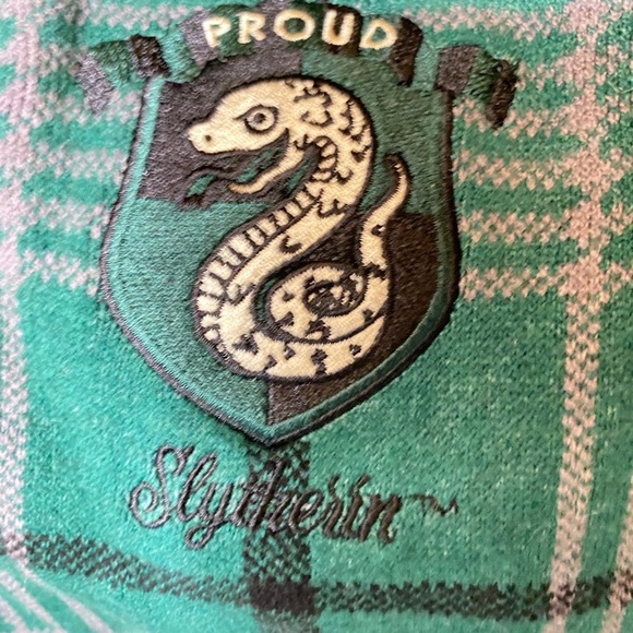 2 Tank Tops - Picture 8 of 10